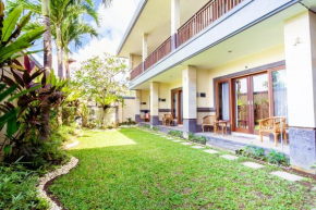 Гостиница Sakura Guest House  North Kuta